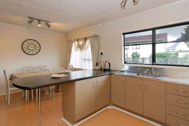 2/6 James Walter Place Mt Wellington_3