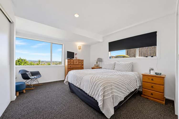 2/9 Sunset Road Totara Vale_8