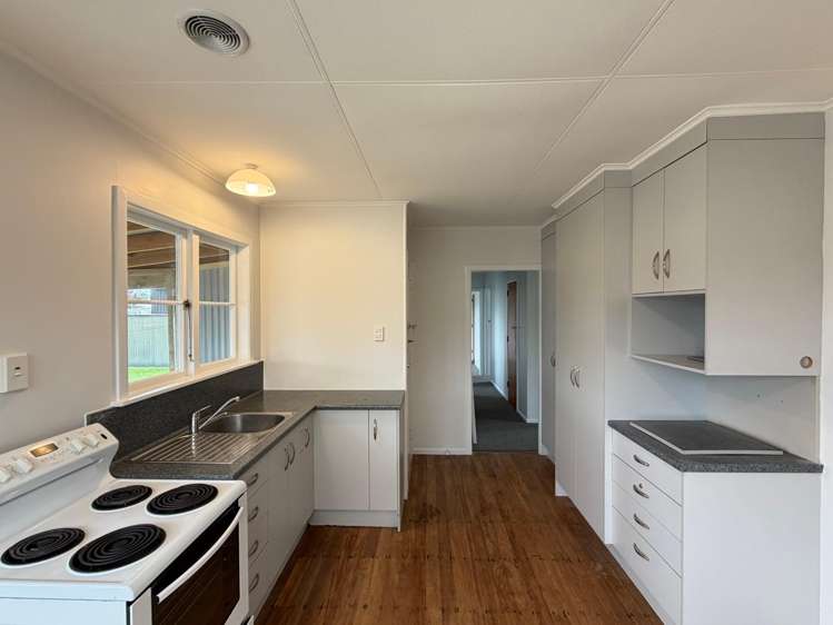  7 Haybittle Street Feilding_4