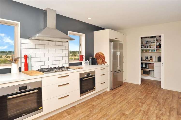 2195 South Eyre Road West Eyreton_6