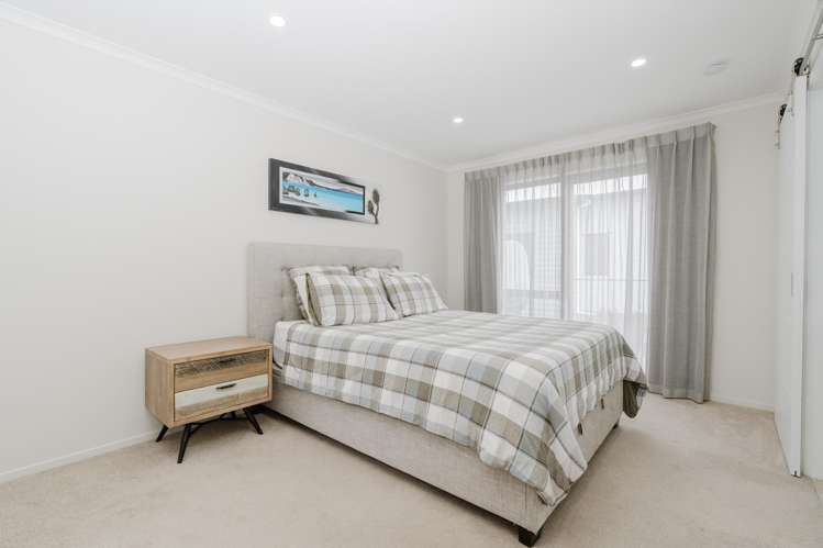 2/11 Gazeley Avenue Silverdale_7