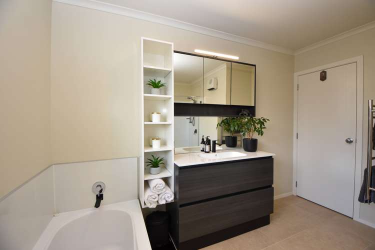 50 Armstrong Avenue Carterton_18