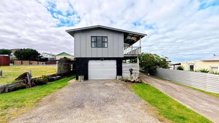 A/10 Pingao Place Waitōtara_17