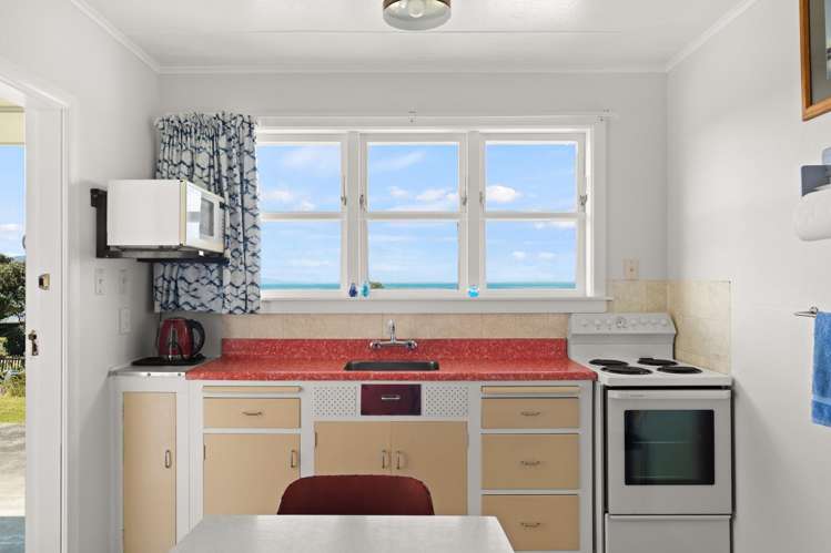 5 Guthrie Crescent Castlepoint_6