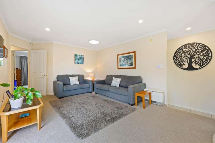 8 Amesbury Rise Henderson_6