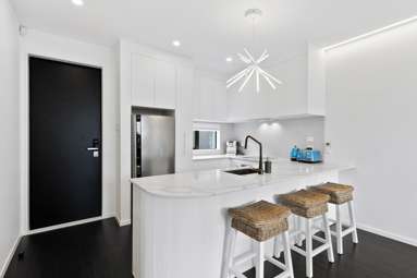 18B St Michaels Avenue_1