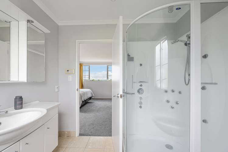 23 Hayward Rise Owhata_19