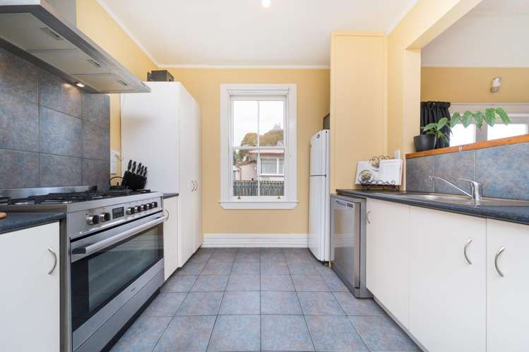 111 Derby Street Feilding_14