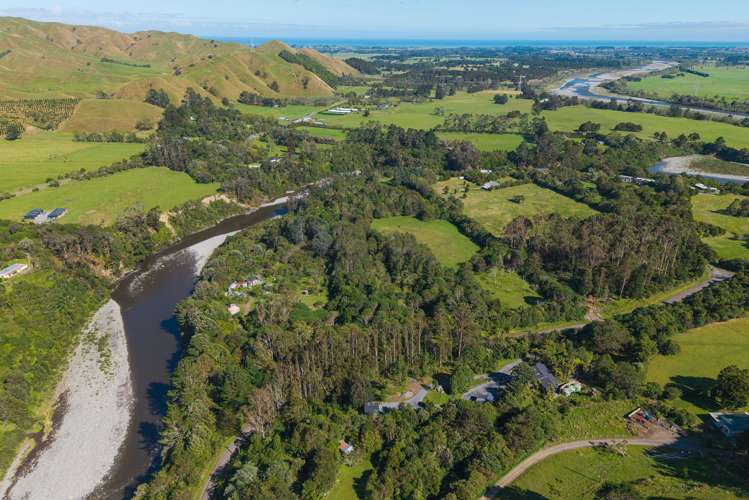 76 Parenga Road Te Horo_32
