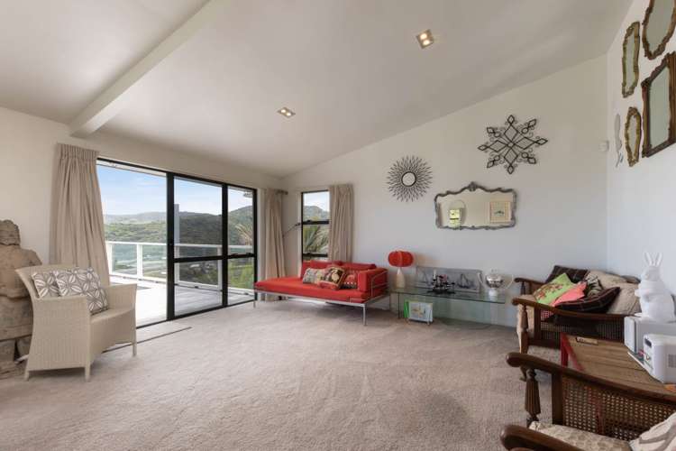 37 Rayner Road Piha_10