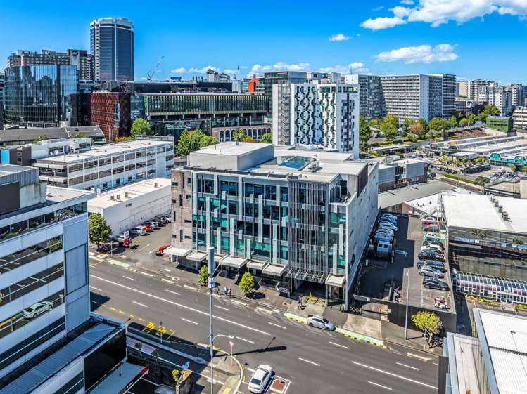 162 Victoria Street West City Centre_10