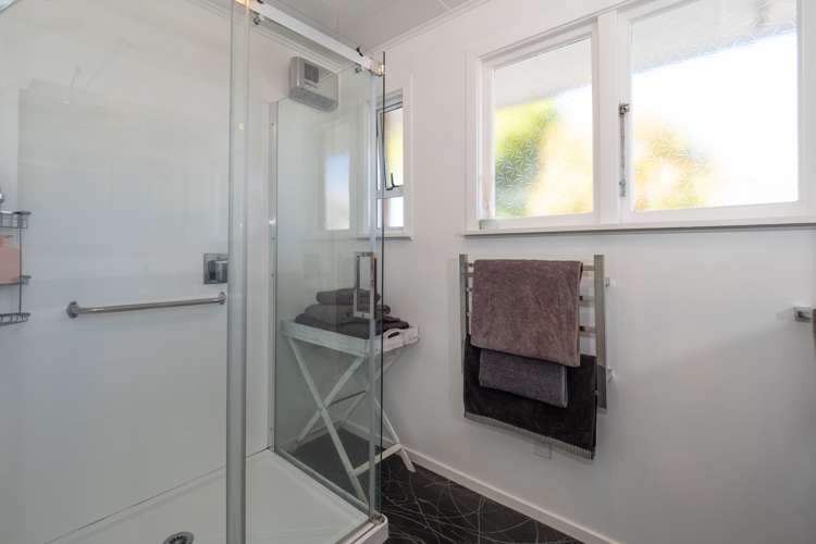 6 Mcnicol Crescent Allenton_11