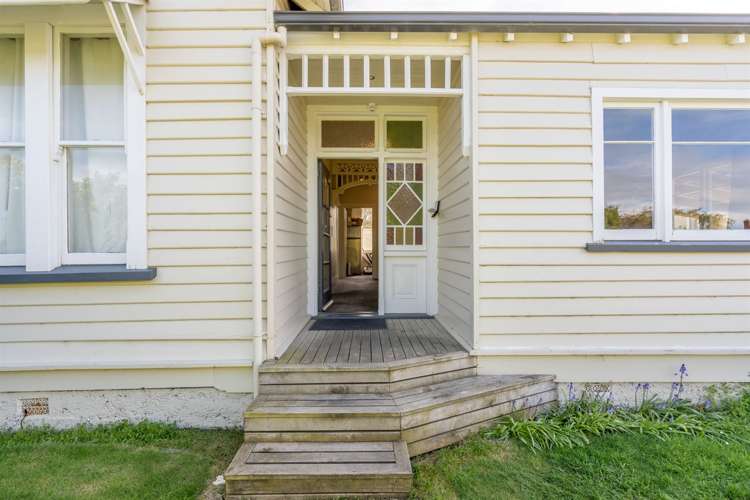 12 Avenal Street Avenal_11