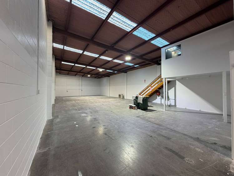 B/7 Waipareira Avenue Henderson North_8