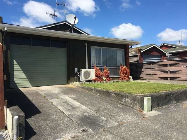 2 Newhaven Place Roslyn_1