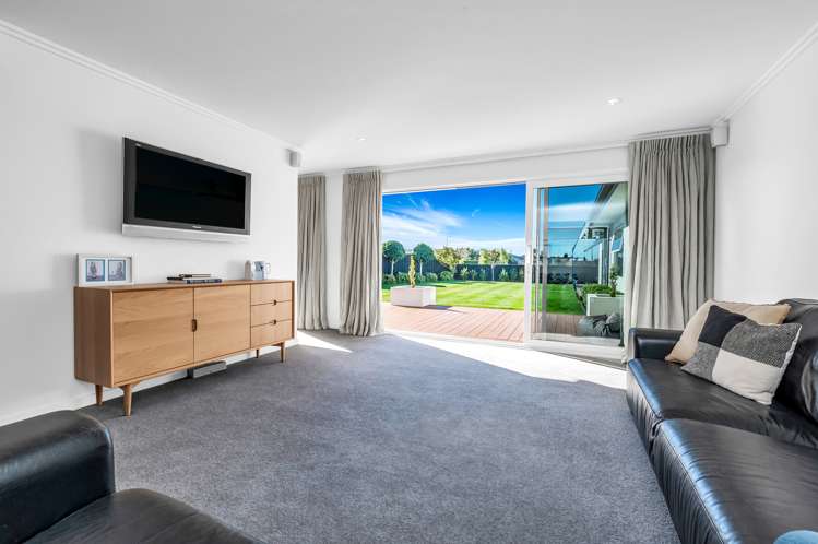 79 Carnaveron Drive Lincoln_8