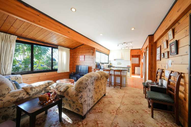 31 Dalwhinnie Parade Highland Park_11
