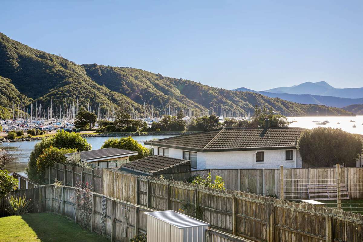 295F Waikawa Road_1