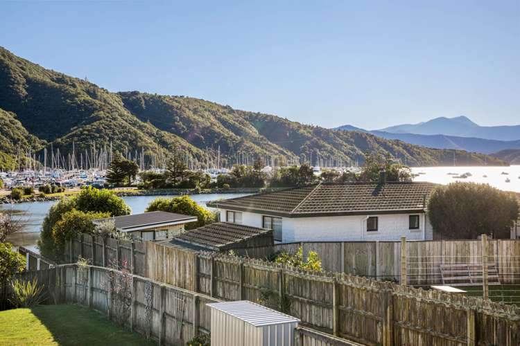 295F Waikawa Road Waikawa_5