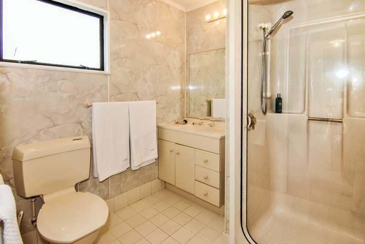 7 Ridvan Grove Ngaio_13