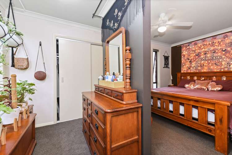 37 Pulham Crescent Queenwood_8