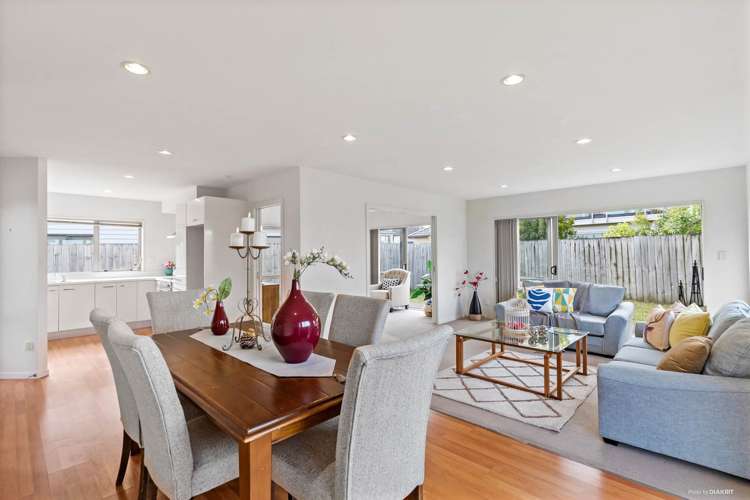 7 Bordeaux Parade Te Atatu South_5