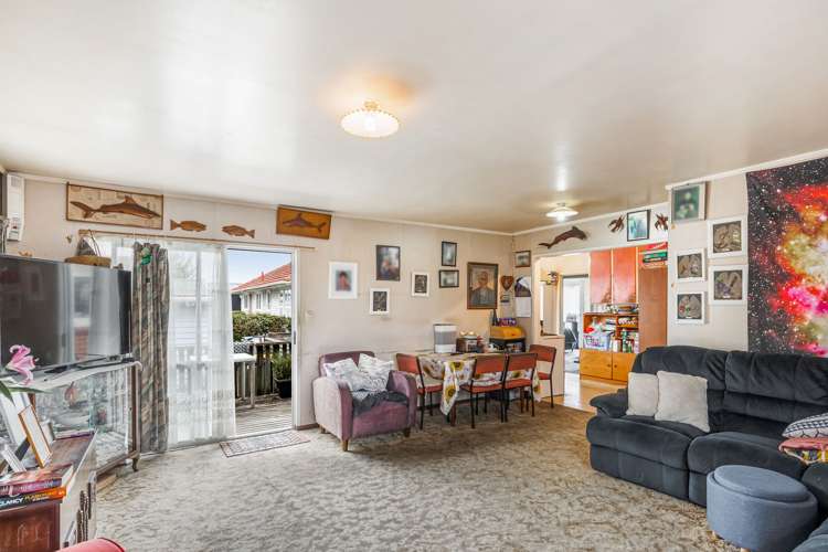 105 Henderson Valley Road Henderson_12