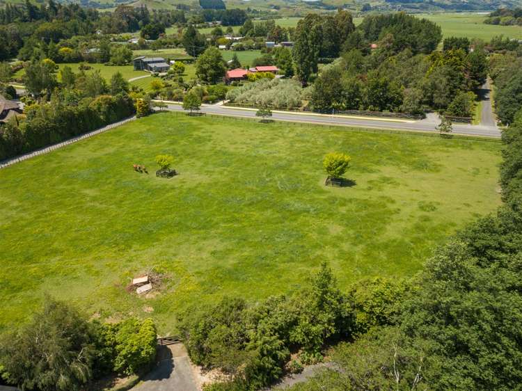 113 Willow Park Drive Opaki_16