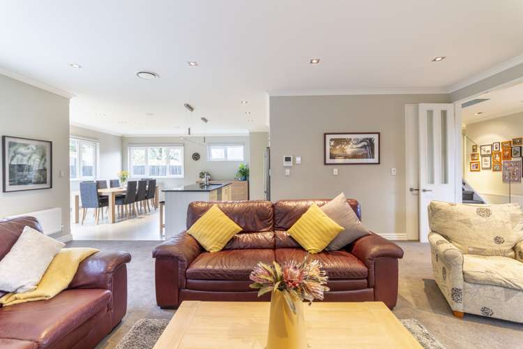 9 Springbrook Lane Northwood_3