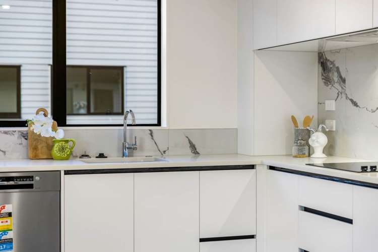 1/135 Lancaster Road Beach Haven_9