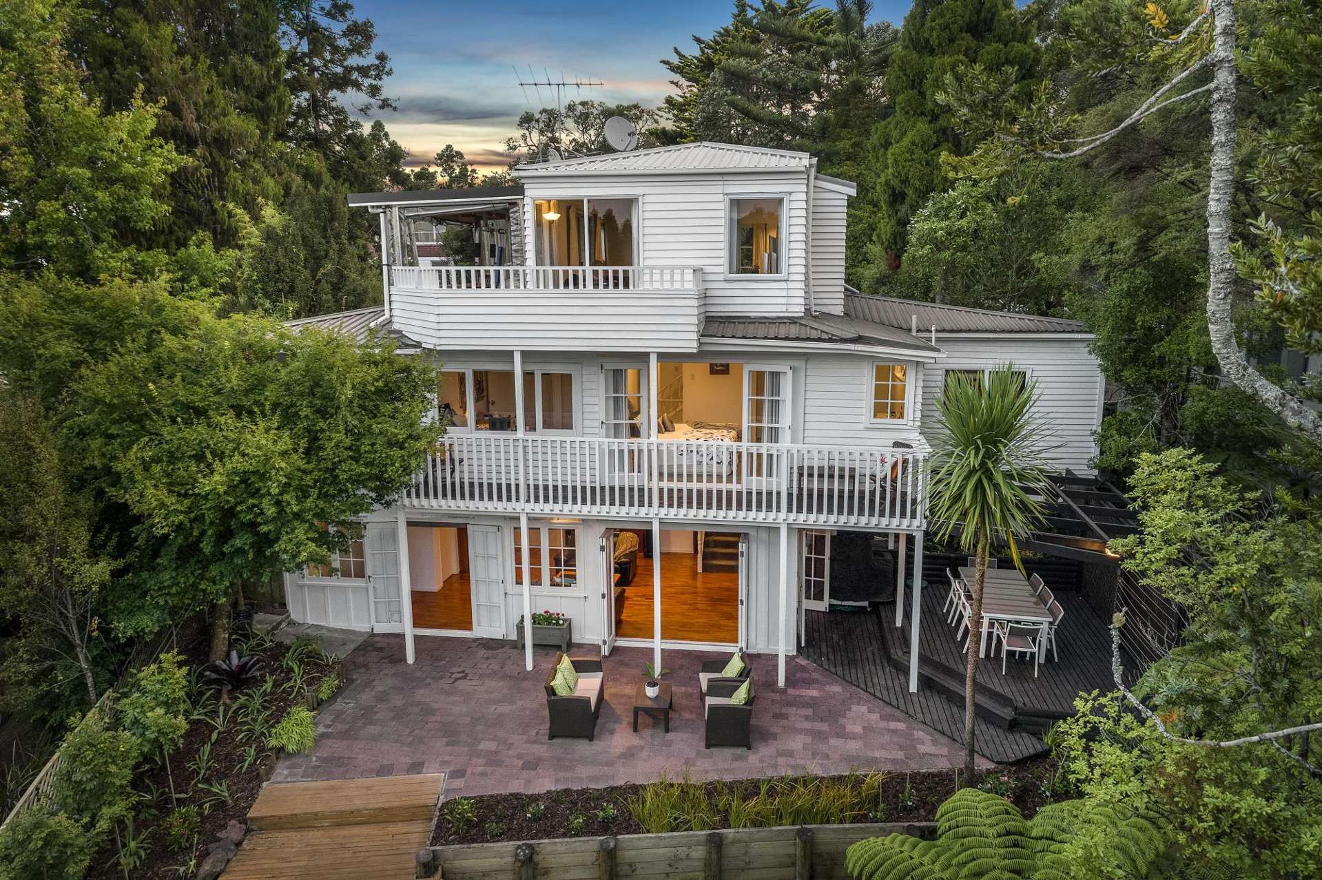 221 Godley Road Titirangi_0