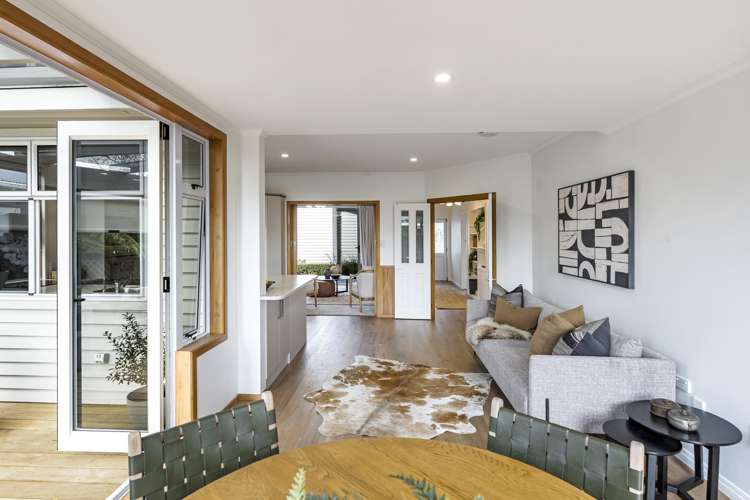 11 George Street New Plymouth Central_13