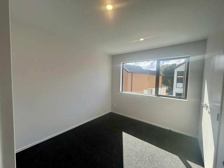 44D Sylvan Crescent Te Atatu South_11