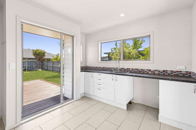 2 Poppy Lane Albert Town_11