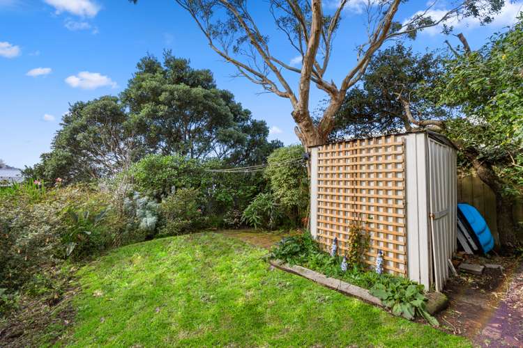 1 Pitarua Street Thorndon_16