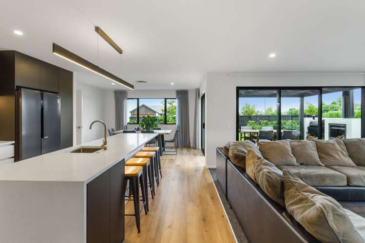 196 Southfield Drive Lincoln_8