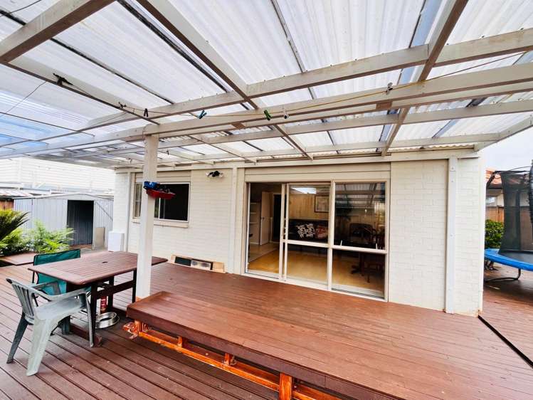 11 Kalmore Place Flat Bush_17