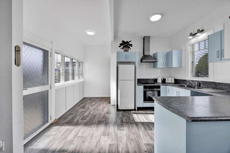 6 Regent Street Hawera_6