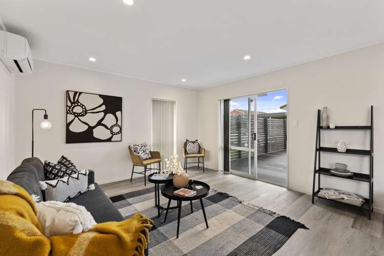 2/3 Sparrow Place Manurewa_6