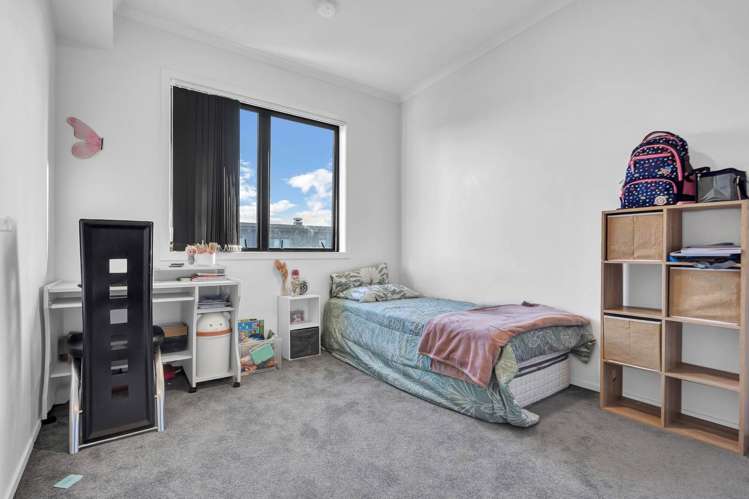 18/11 Carlos Drive Flat Bush_12