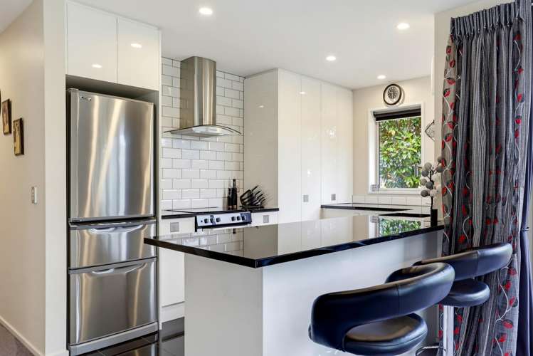 515 Bealey Road Charing Cross_26