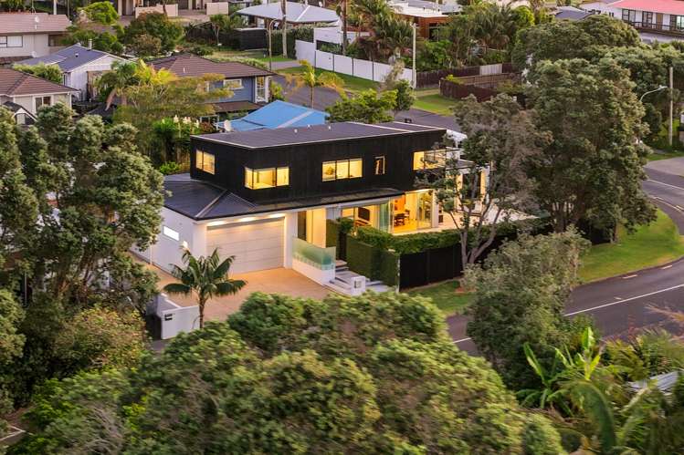 52 Walton Street Red Beach_39