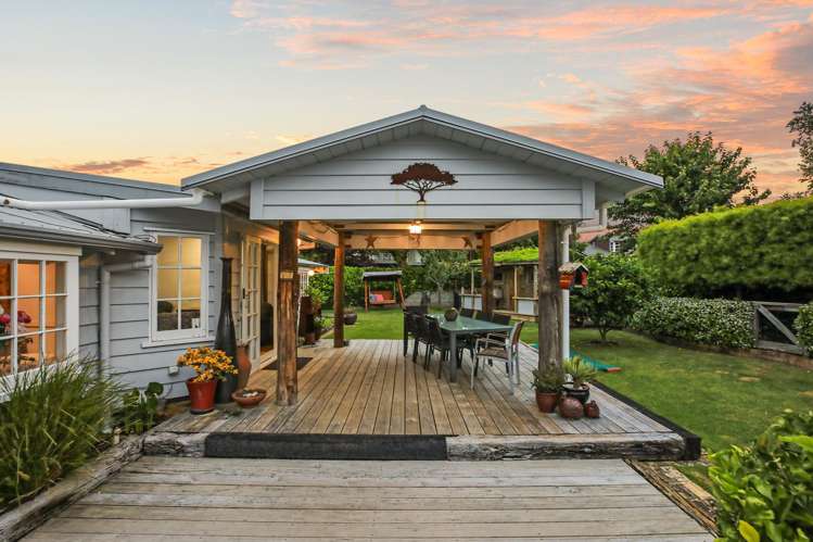 741 River Road Chartwell_28