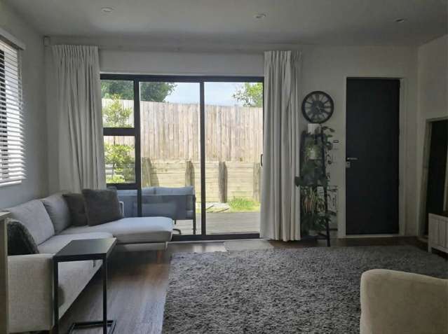 7/22 Coniston Avenue Te Atatu South_2