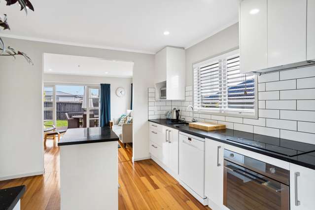 1/63 Lancaster Road Beach Haven_3