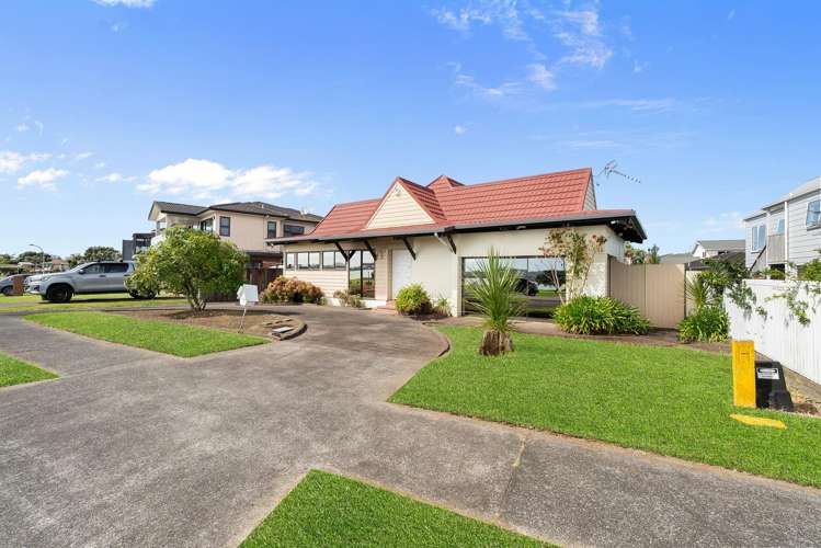 84 Kiwi Esplanade Mangere Bridge_16