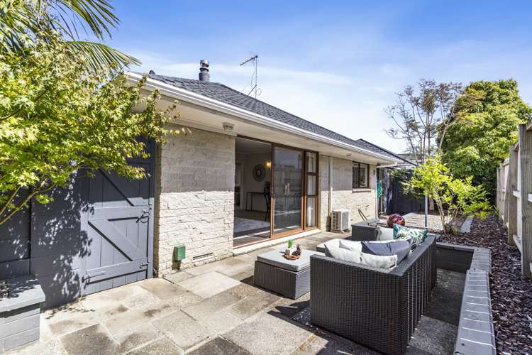 1/19 Gulf Crest Bucklands Beach_10