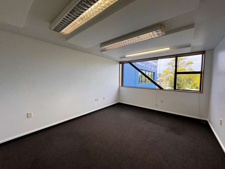 55 Ferry Road City Centre_14