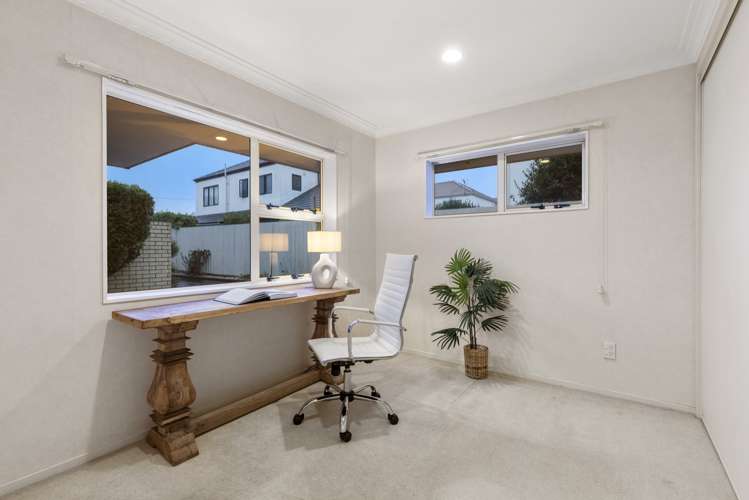 30a Queen Mary Avenue Epsom_14