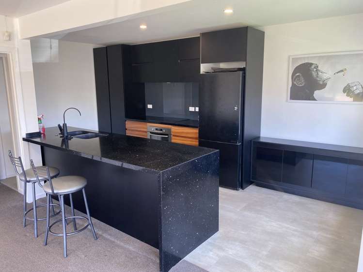 25 Holland Avenue Point England_2